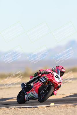 media/Dec-07-2025-CVMA (Sun) [[3e7d2de5dc]]/Race 16-Formula Middleweight/